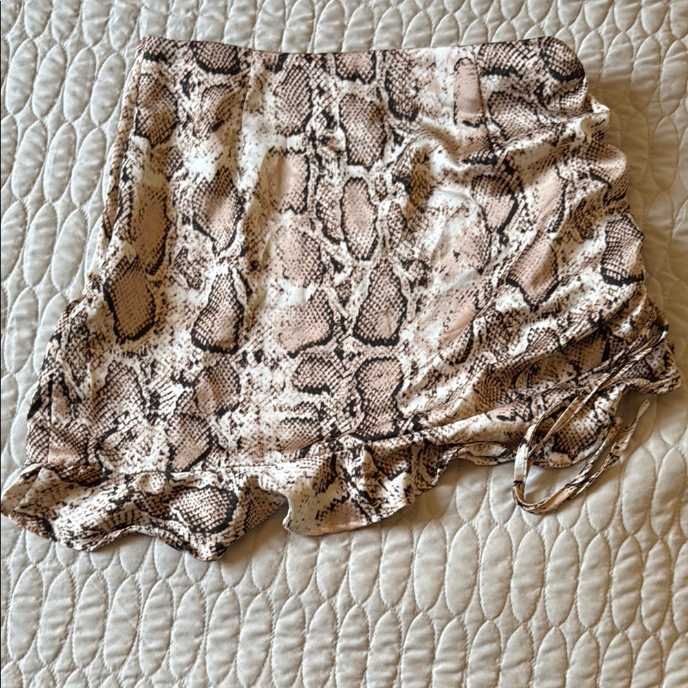 Missguided Beige Snake Print Skirt